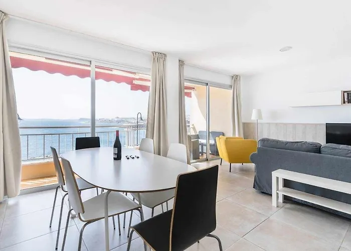 Piso En Primera Linea Con Vistas Directas Al Mar アパート