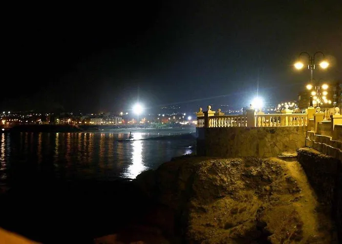 アパート Piso En Primera Linea Con Vistas Directas Al Mar メレナラ